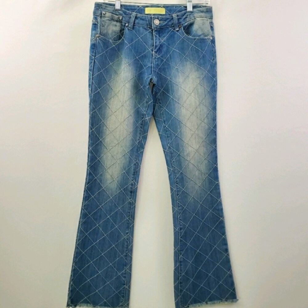 Almost famous premium flare leg jean raw hem pattern leg with fading